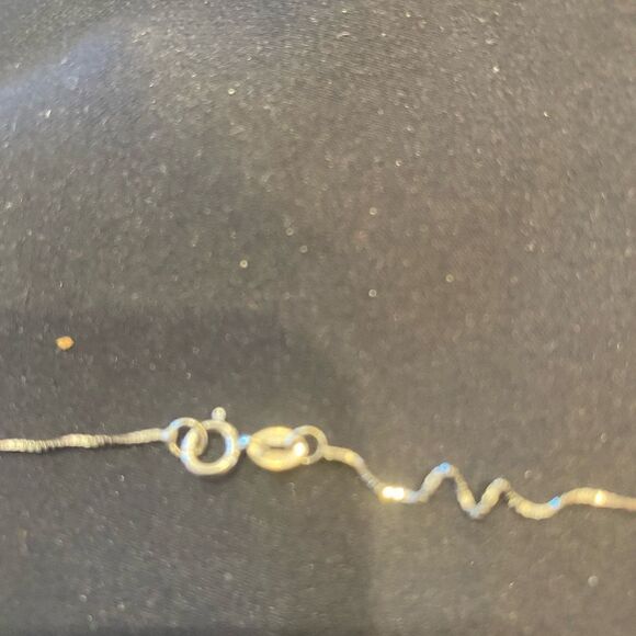 Black lacquer dragonfly necklace  - Picture 3 of 4